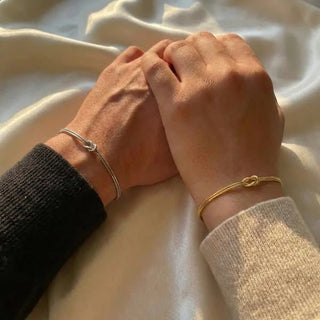 Pulsera Lazo Eterno en pareja