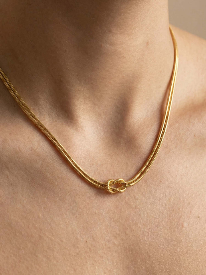 COLLAR NUDO DE AMOR