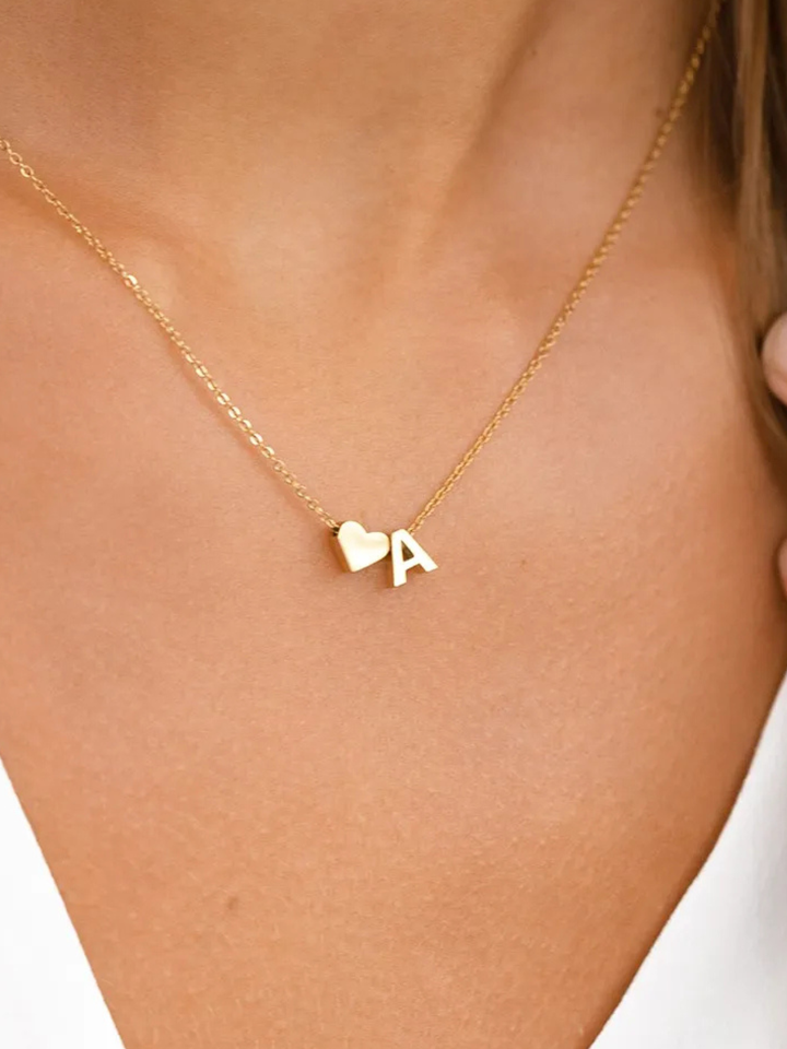 COLLAR CORAZÓN INICIAL