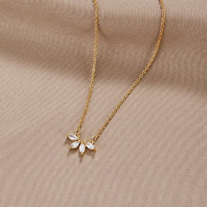 COLLAR THEA
